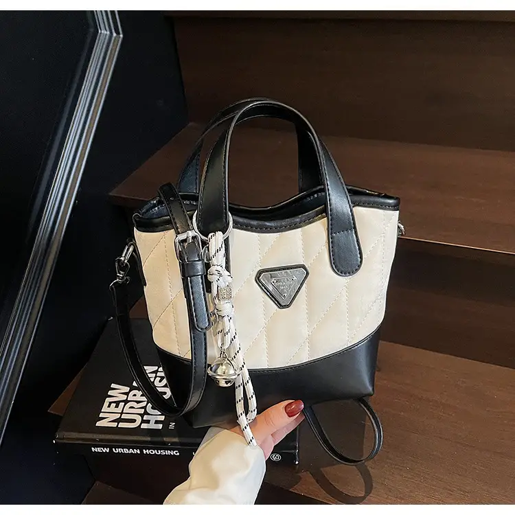 Women's Rhomboid Bag Beige Black Crossbody Shoulder 2025 — feature 20