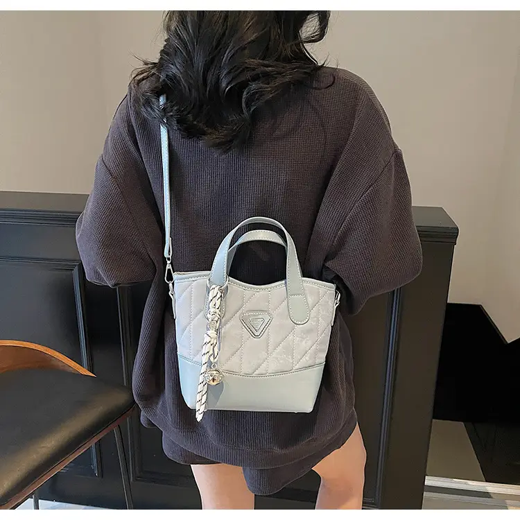 Women's Rhomboid Bag Beige Black Crossbody Shoulder 2025 — feature 22