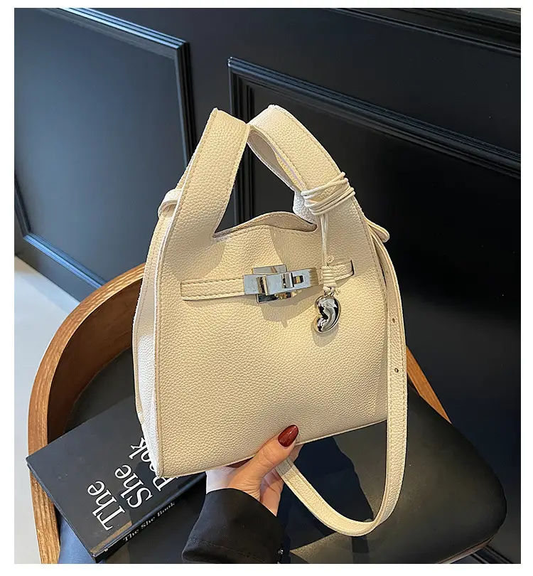 Stylish White Korean Style Shoulder Bag for Women — feature 1