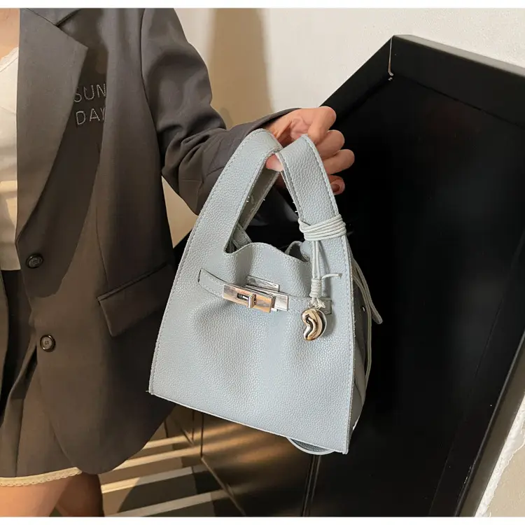 Stylish White Korean Style Shoulder Bag for Women — feature 14