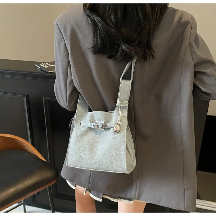 Stylish White Korean Style Shoulder Bag for Women — feature 17