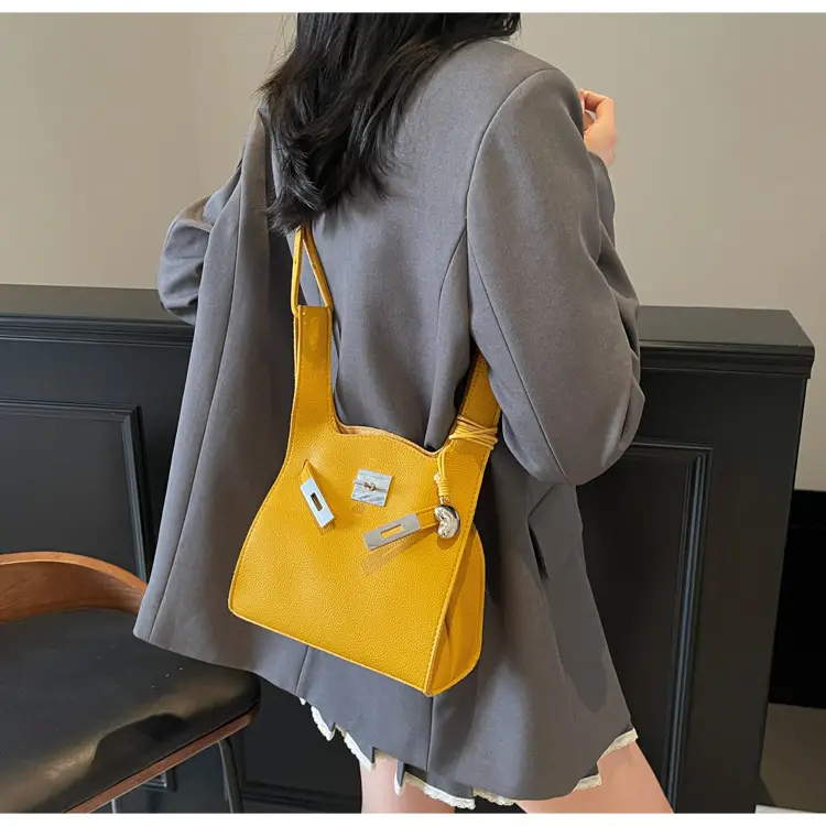 Stylish White Korean Style Shoulder Bag for Women — feature 23
