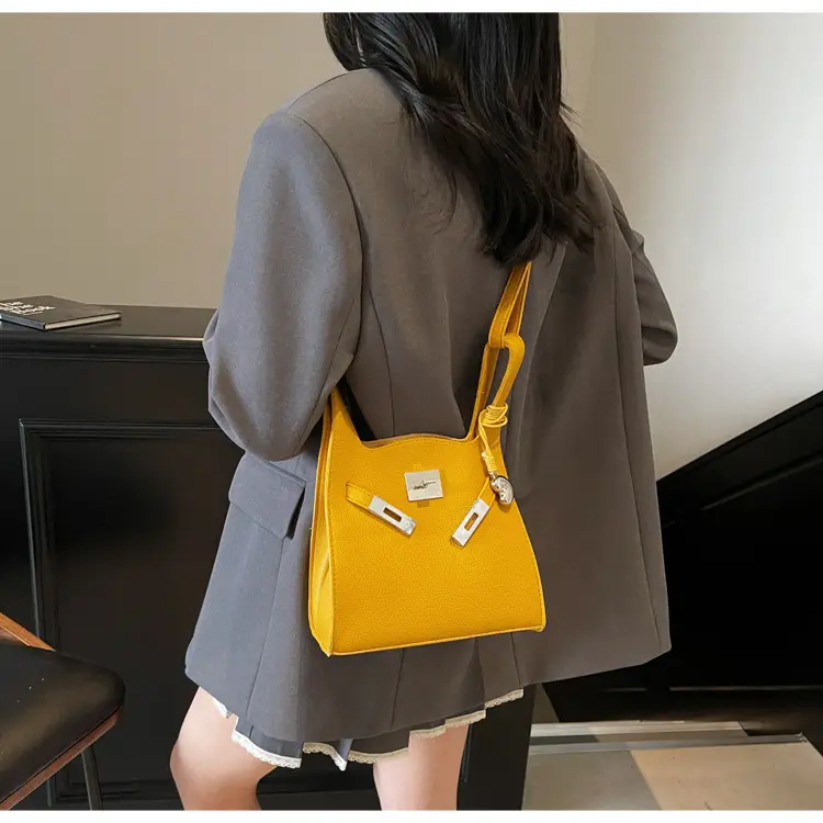 Stylish White Korean Style Shoulder Bag for Women — feature 24