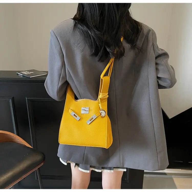 Stylish White Korean Style Shoulder Bag for Women — feature 25