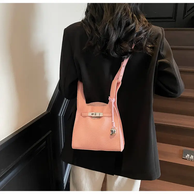 Stylish White Korean Style Shoulder Bag for Women — feature 29