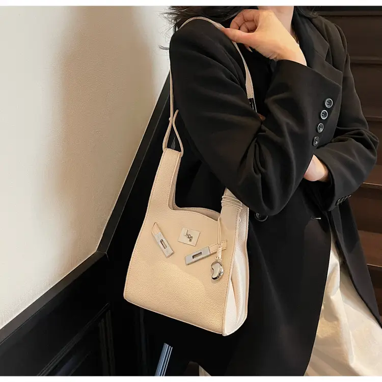 Stylish White Korean Style Shoulder Bag for Women — feature 34