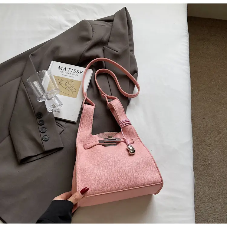 Stylish White Korean Style Shoulder Bag for Women - Image 3