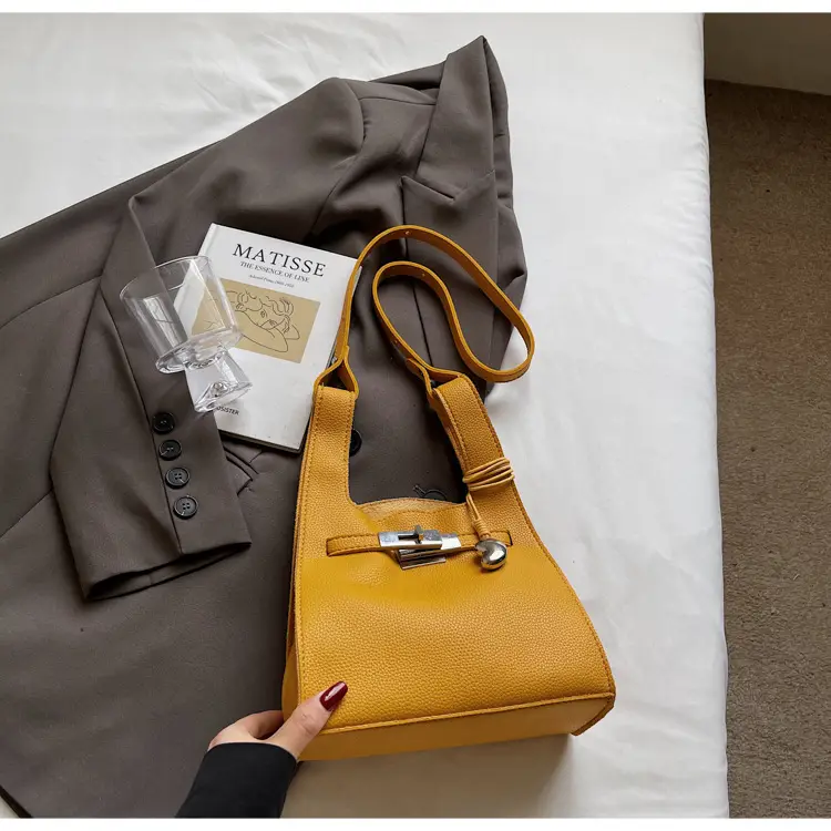 Stylish White Korean Style Shoulder Bag for Women - Image 5