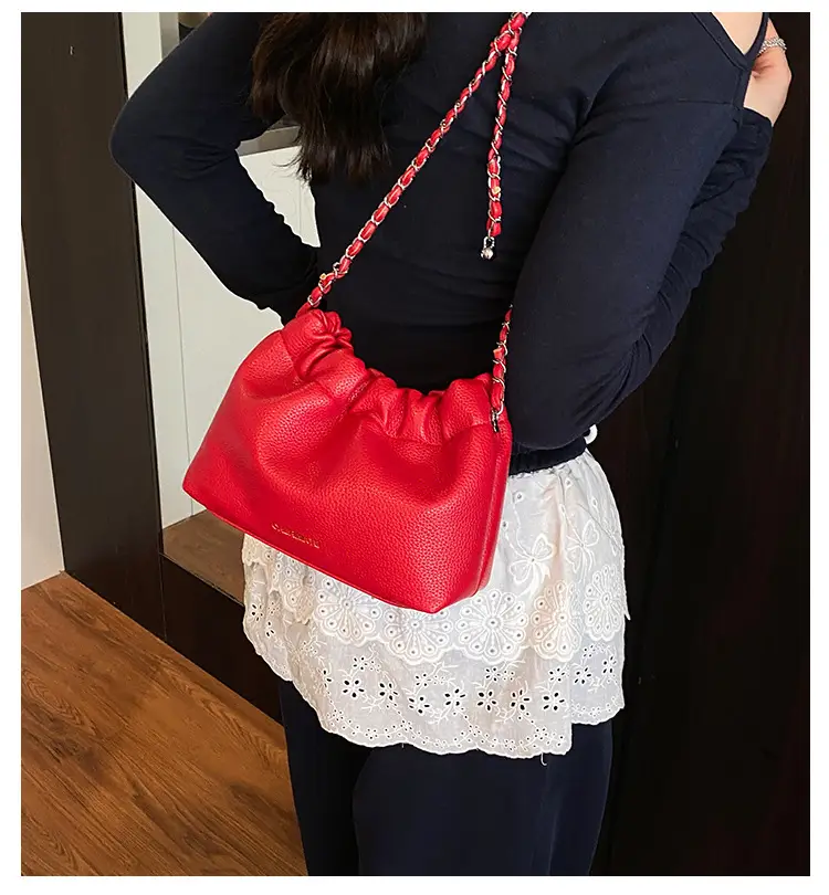 Women's Creamy Cloud Chain Shoulder Bag with Drawstring Closure — feature 1