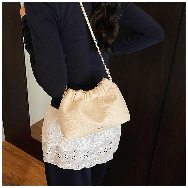 Women's Creamy Cloud Chain Shoulder Bag with Drawstring Closure — feature 21
