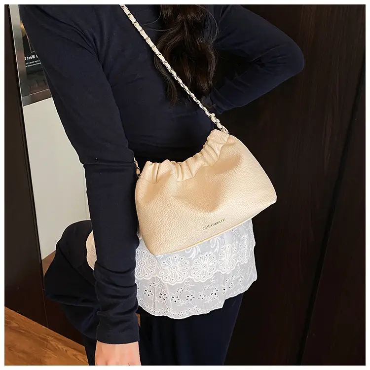 Women's Creamy Cloud Chain Shoulder Bag with Drawstring Closure — feature 23