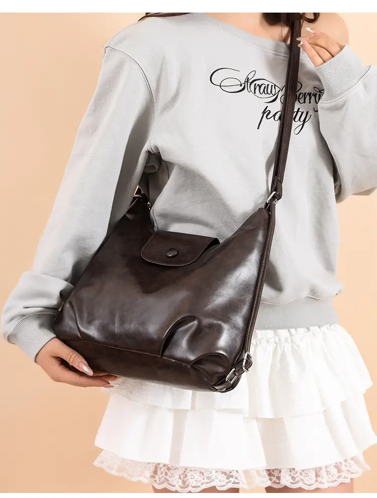 Women's Black Leather Crossbody Bag 2025 Large Capacity — feature 28