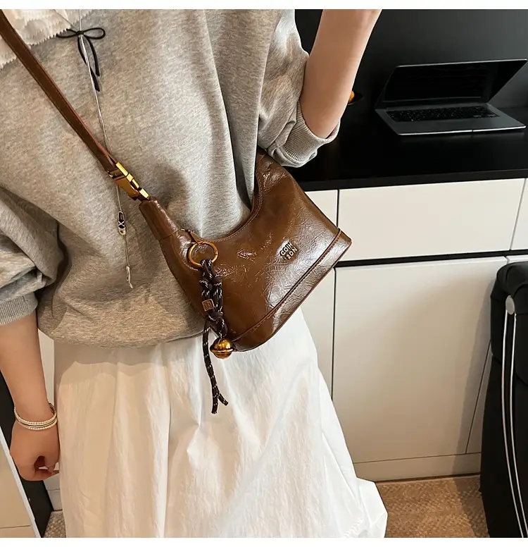 Women Retro Shoulder Bag Brown Gold Zipper Commuter Crossbody — feature 16