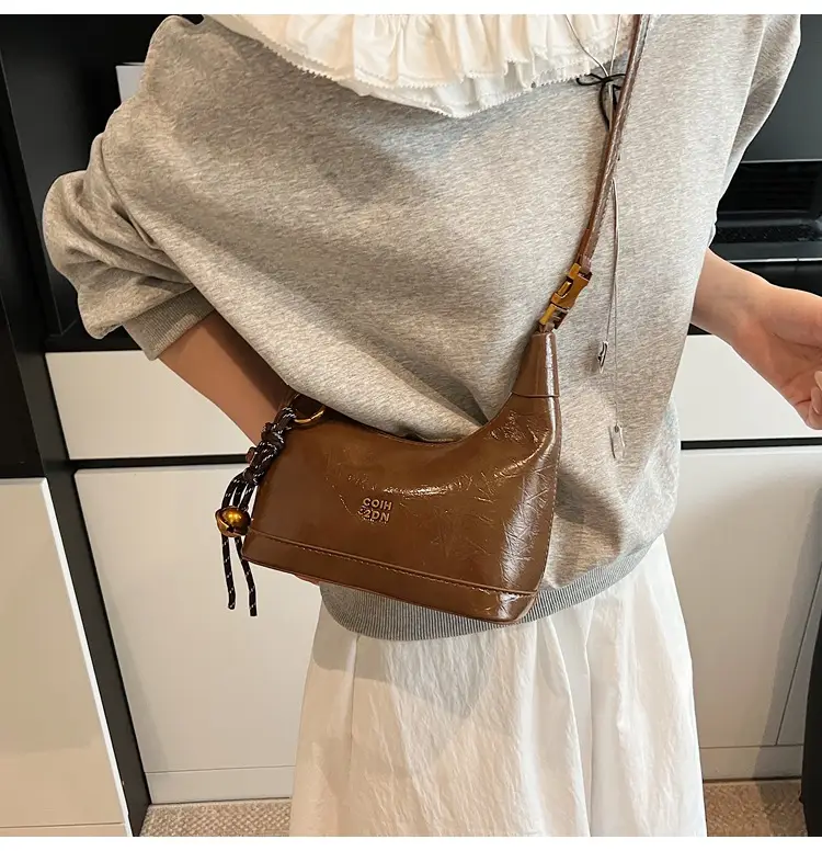Women Retro Shoulder Bag Brown Gold Zipper Commuter Crossbody — feature 17