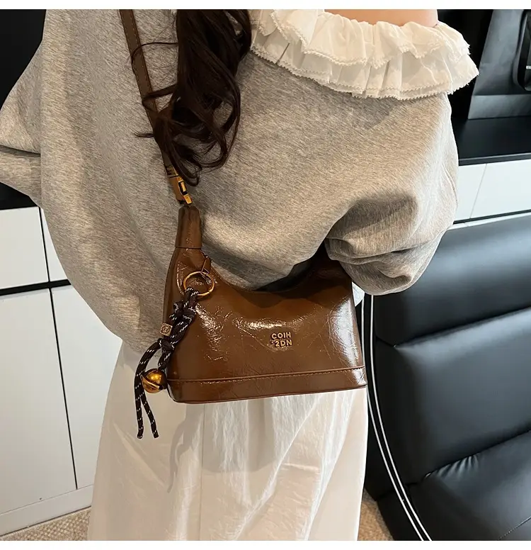 Women Retro Shoulder Bag Brown Gold Zipper Commuter Crossbody — feature 18