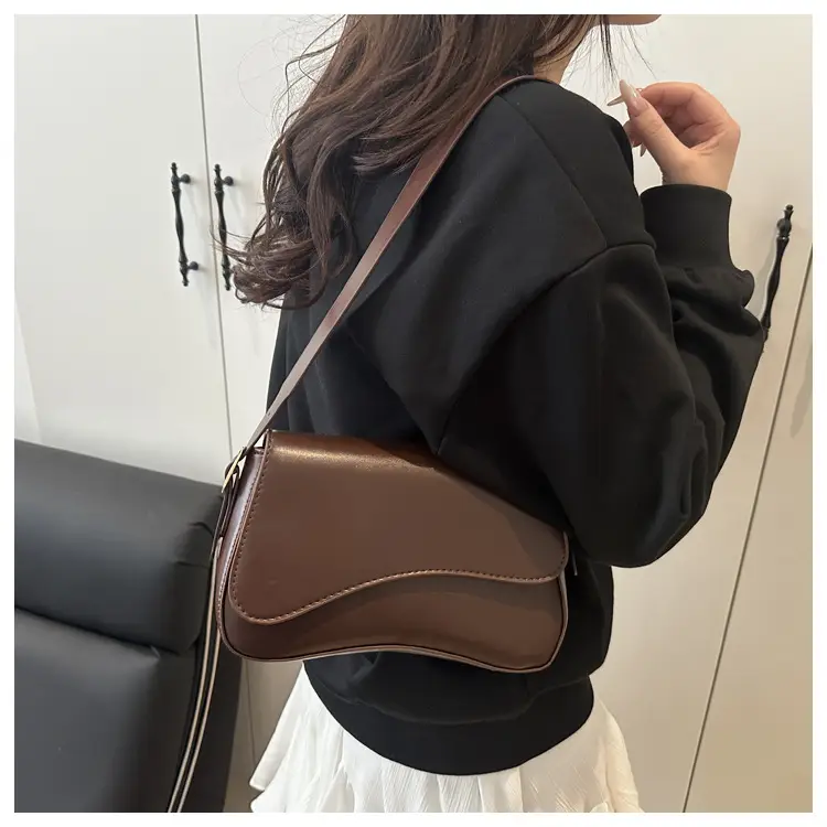 White Square Crossbody Bag for Women 2025 — feature 16