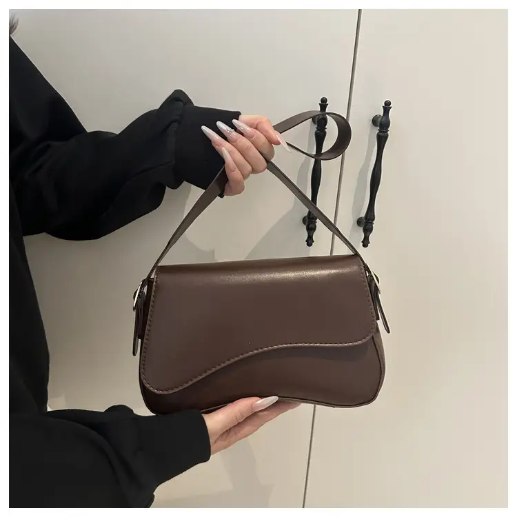 White Square Crossbody Bag for Women 2025 — feature 17