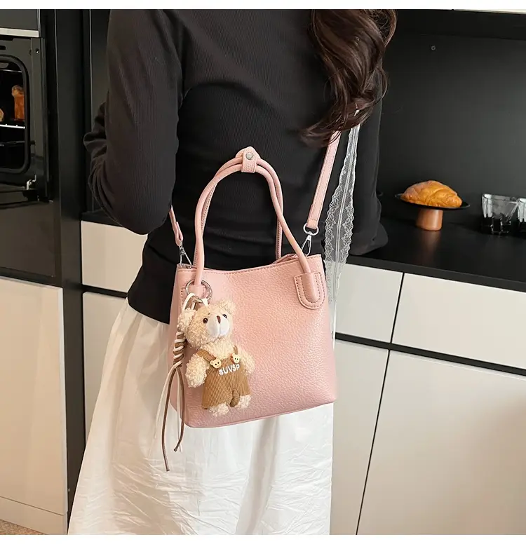 Women Crossbody Bag Black Leather Summer Commuter — feature 17