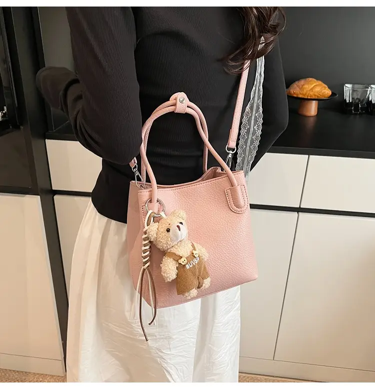 Women Crossbody Bag Black Leather Summer Commuter — feature 18