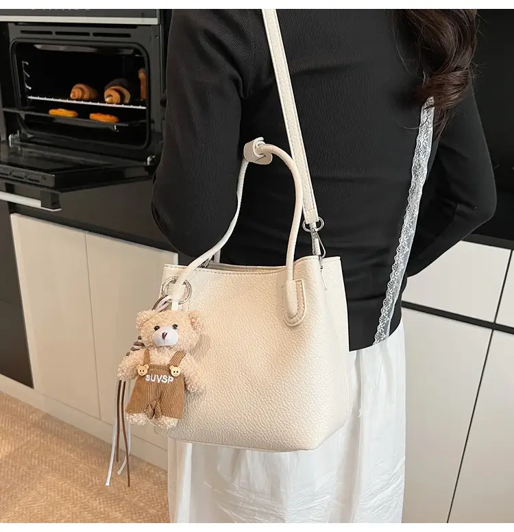 Women Crossbody Bag Black Leather Summer Commuter — feature 19