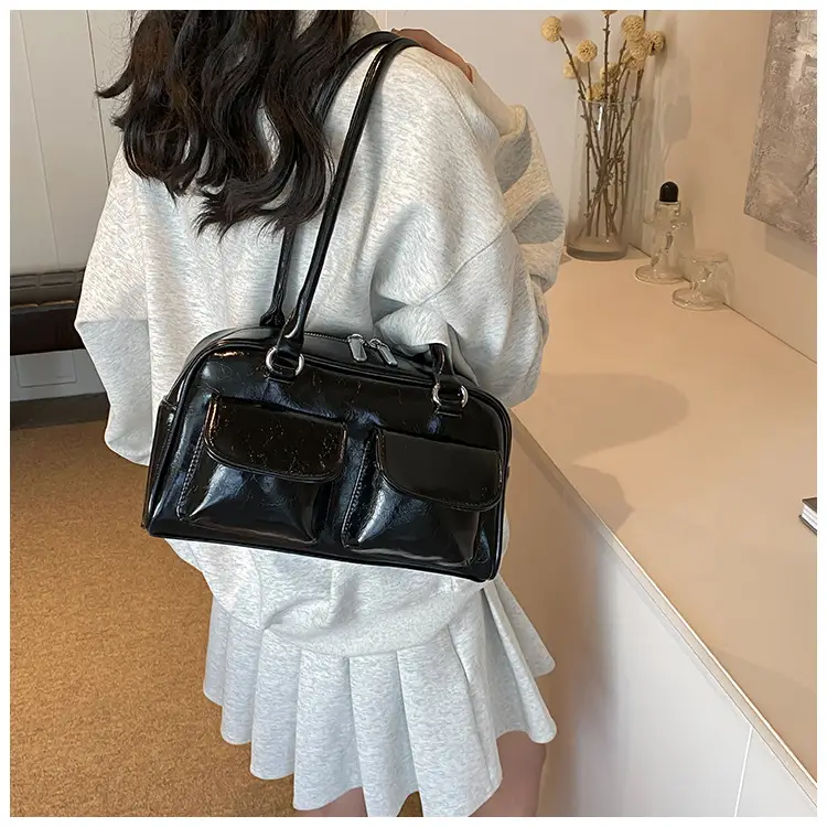 Women's Maroon Leather Commuter Handbag 2025 New Arrival — feature 33