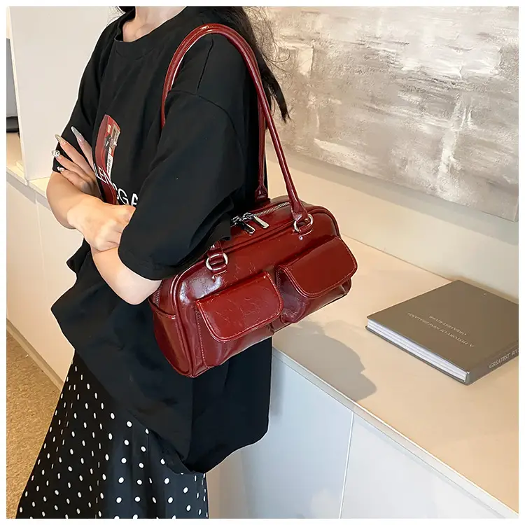 Women's Maroon Leather Commuter Handbag 2025 New Arrival — feature 34
