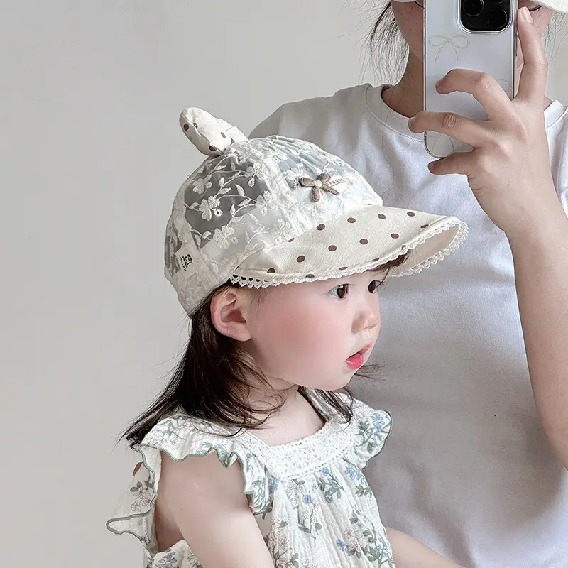 Baby's Pink Lace Sun Hat with Bow - Image 6
