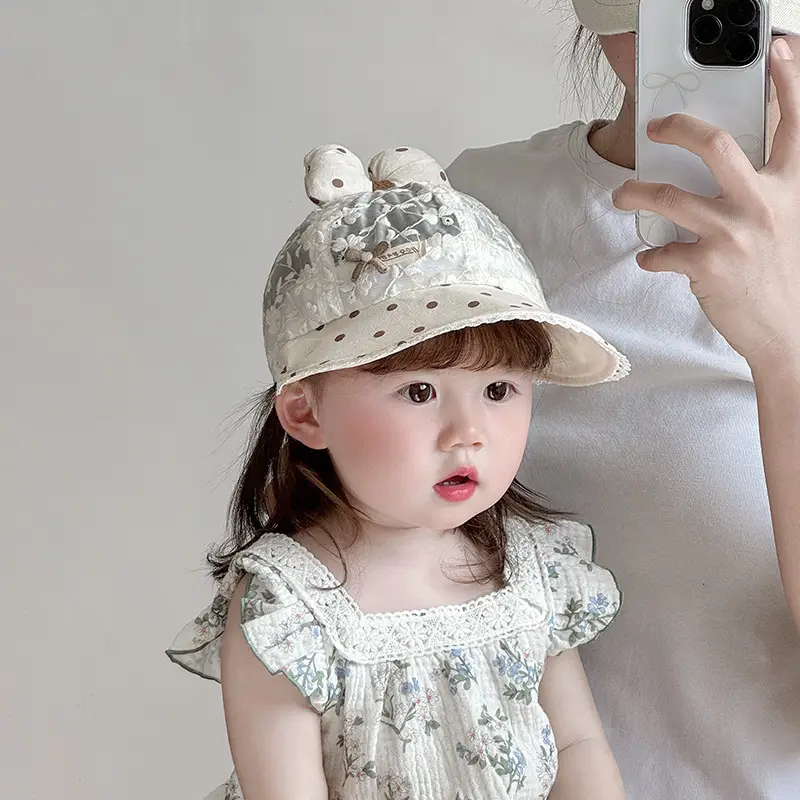 Baby's Pink Lace Sun Hat with Bow — feature 5