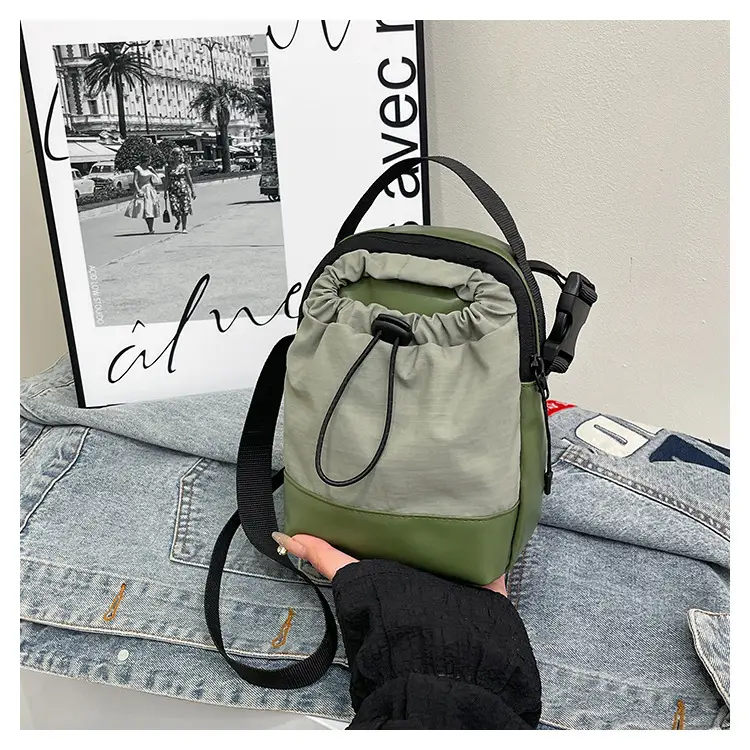 Black Drawstring Crossbody Bag for Men Women 2025 — feature 21