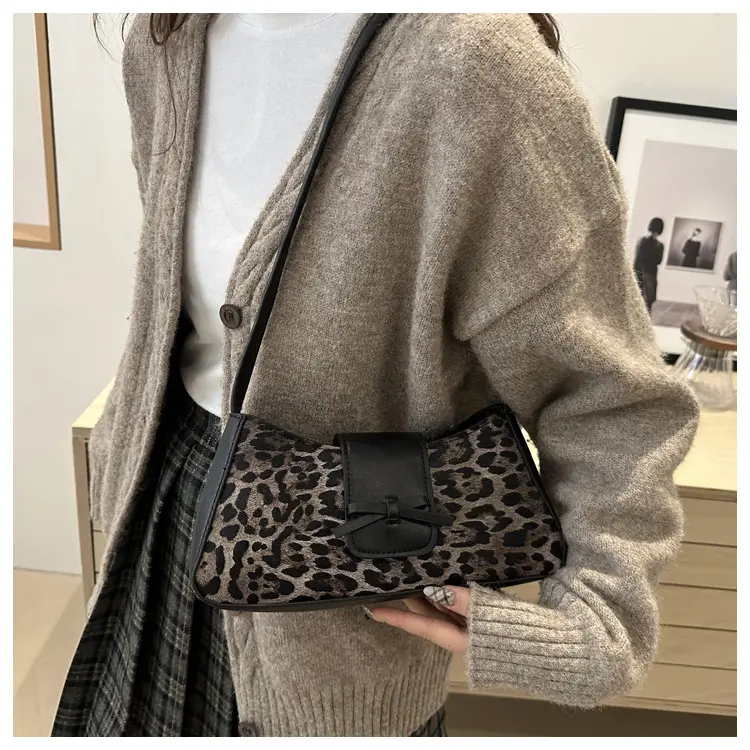 Leopard Print Red Shoulder Bag for Women — feature 8