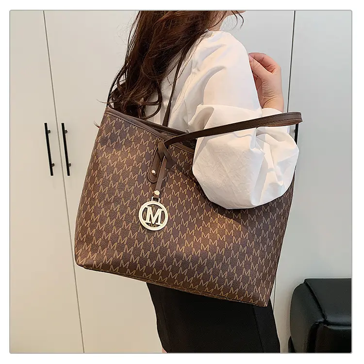 Women's Rhombus Printed Tote Bag Large Brown Leather — feature 17