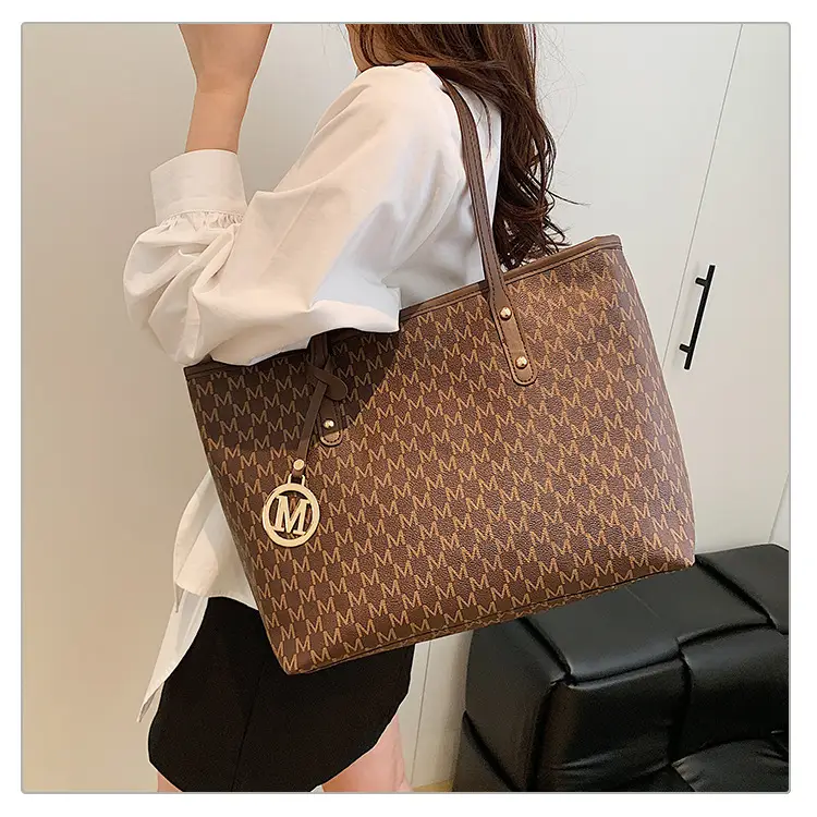 Women's Rhombus Printed Tote Bag Large Brown Leather — feature 18