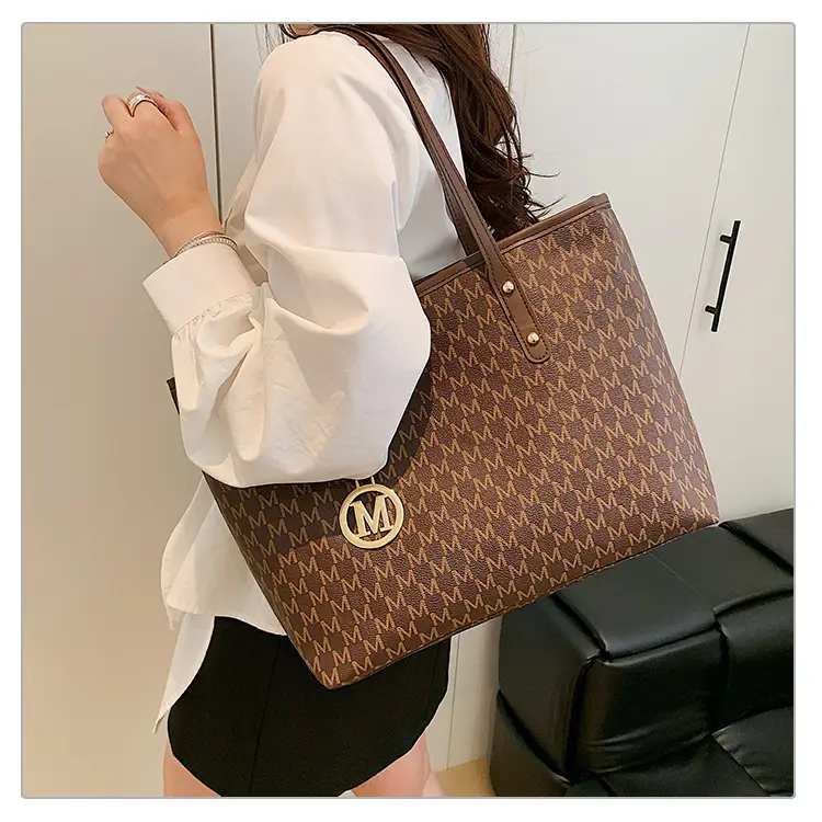 Women's Rhombus Printed Tote Bag Large Brown Leather — feature 19