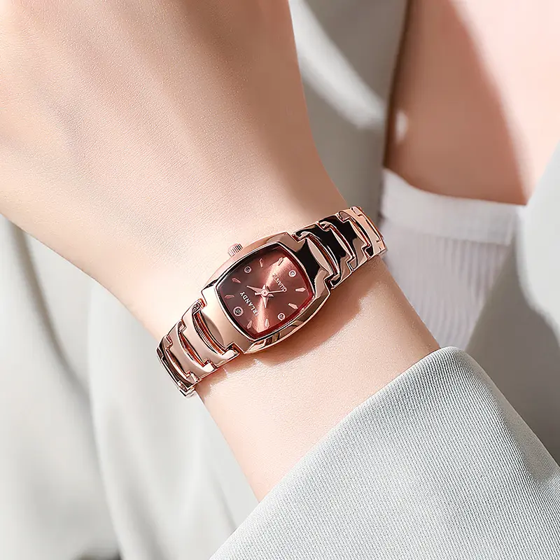 One Piece Wholesale Explosions Style Girl Student Small Square Watch Fashion Women's Watch Quartz Watch New Diamond Women's Watch — feature 1