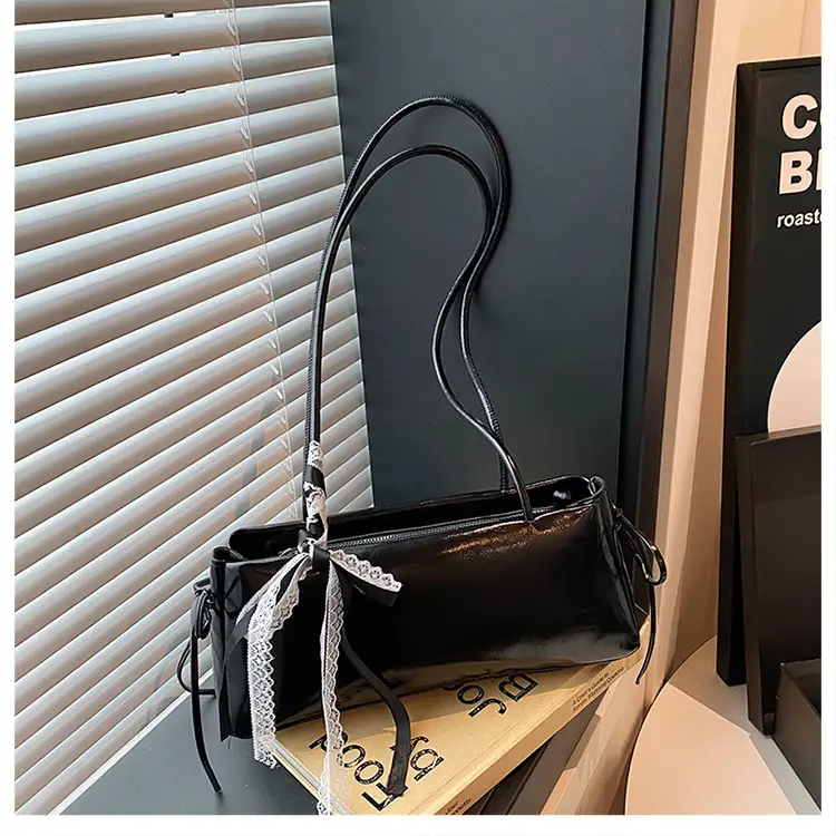 2025 White Niche Shoulder Bag for Women — feature 11