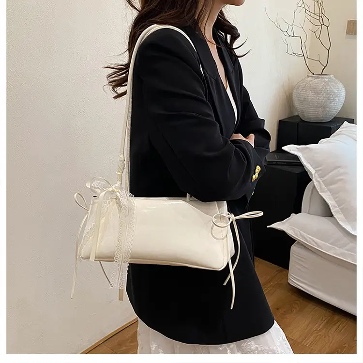 2025 White Niche Shoulder Bag for Women — feature 15