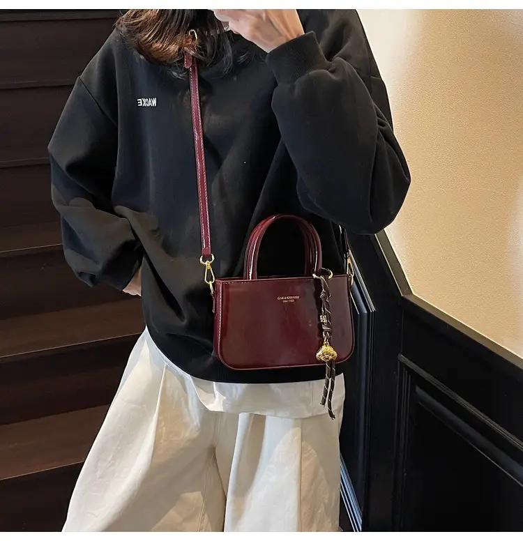 Women Shoulder Crossbody Bag Red Leather 2025 — feature 18