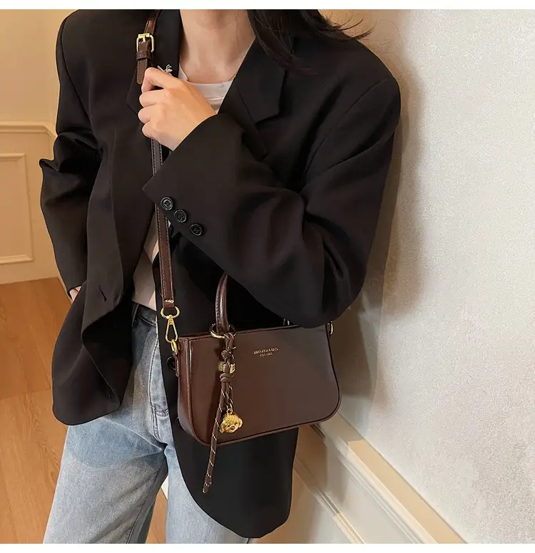 Women Shoulder Crossbody Bag Red Leather 2025 — feature 22