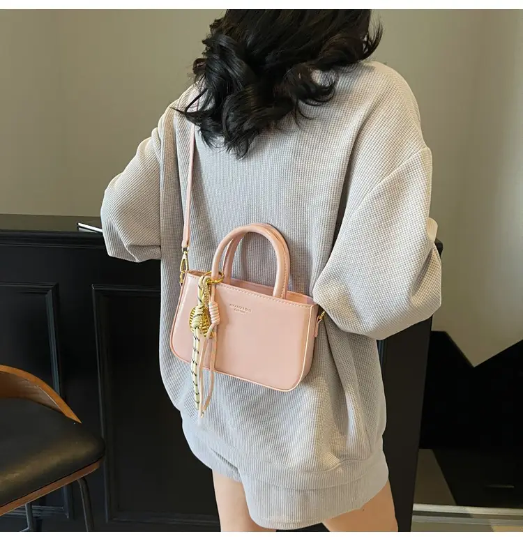 Women Shoulder Crossbody Bag Red Leather 2025 — feature 8
