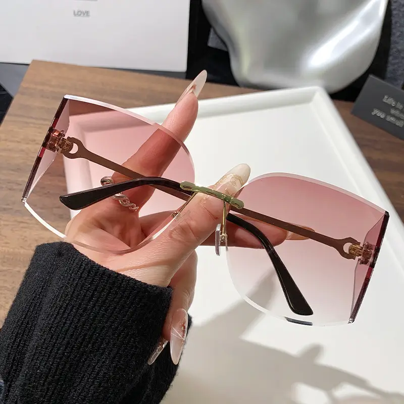 Retro Curved Sunglasses Pink Gradient Personalized Decor - Image 4