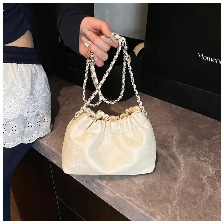 Red Korean Style Underarm Bag with Chain — feature 32