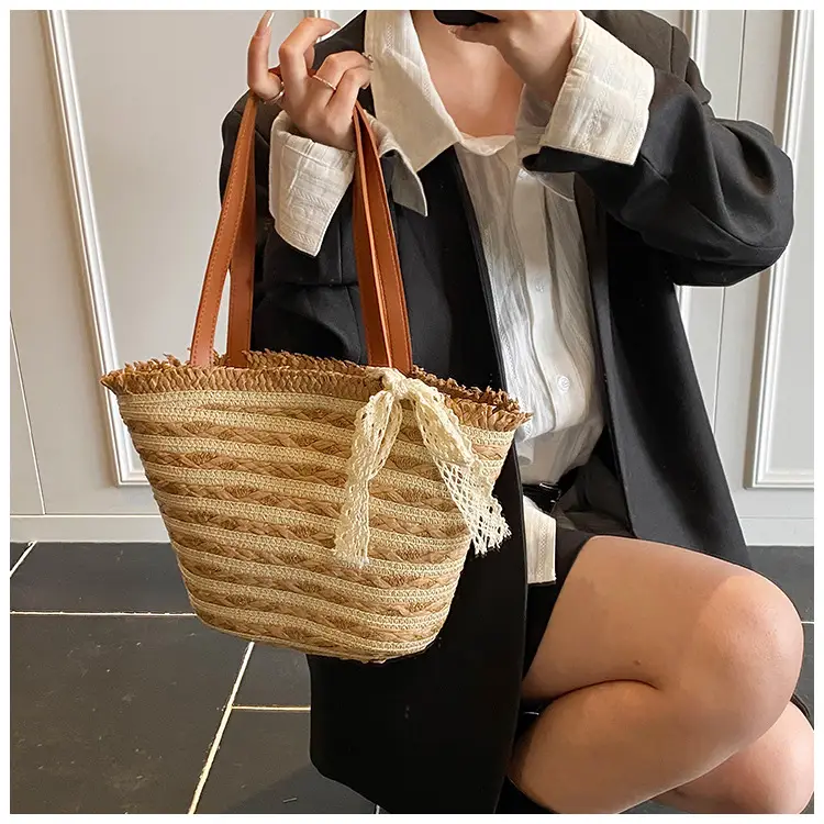 Women Straw Bag Large Capacity Woven Seaside Tote — feature 11