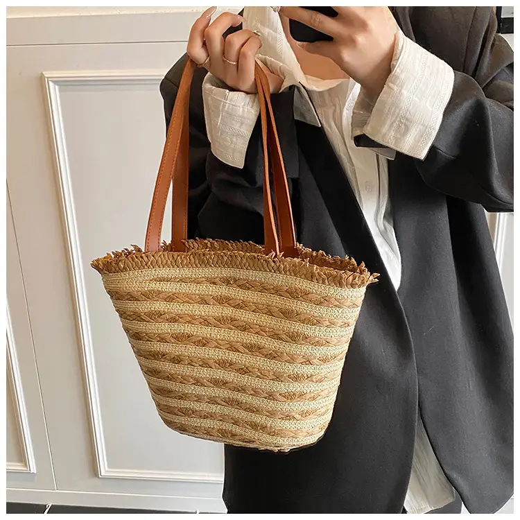 Women Straw Bag Large Capacity Woven Seaside Tote — feature 12