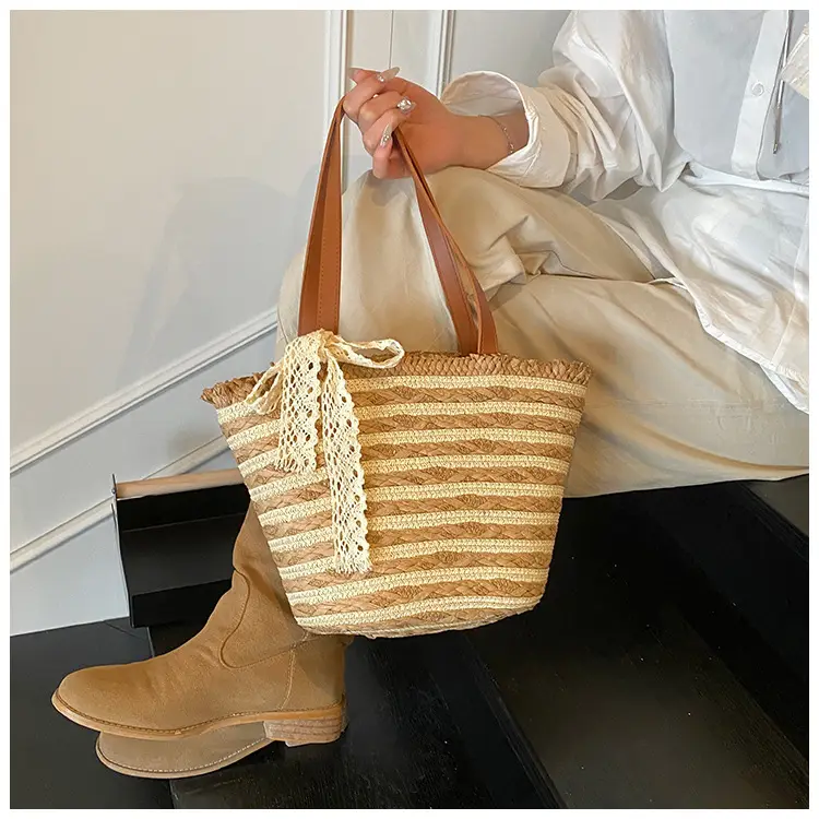 Women Straw Bag Large Capacity Woven Seaside Tote — feature 14