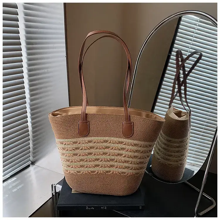 Women's Woven Straw Beach Bag Large Capacity Brown — feature 17