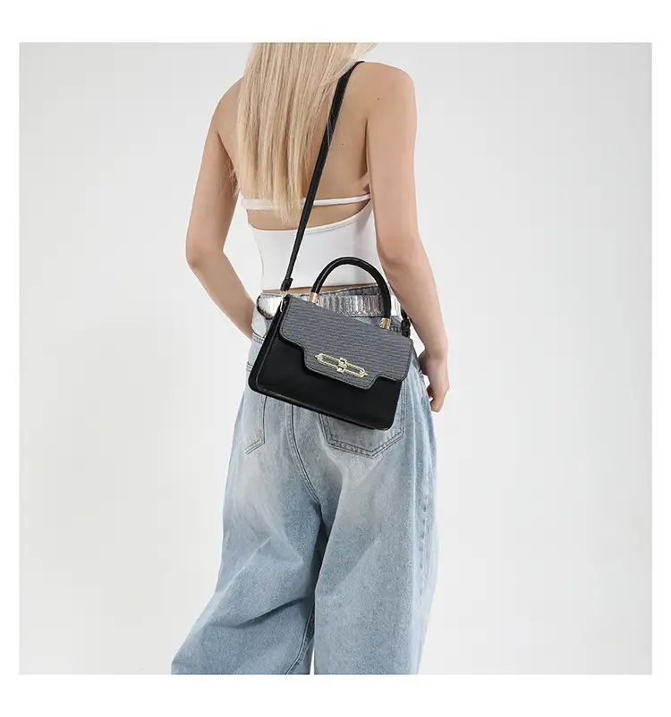 Light Blue Lock Chain Shoulder Bag for Women — feature 18