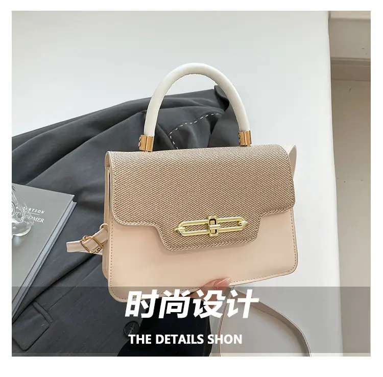 Light Blue Lock Chain Shoulder Bag for Women — feature 4