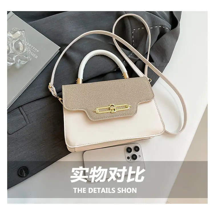 Light Blue Lock Chain Shoulder Bag for Women — feature 7