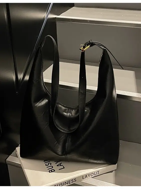 Black Large Capacity Women's Tote Bag PU Leather
