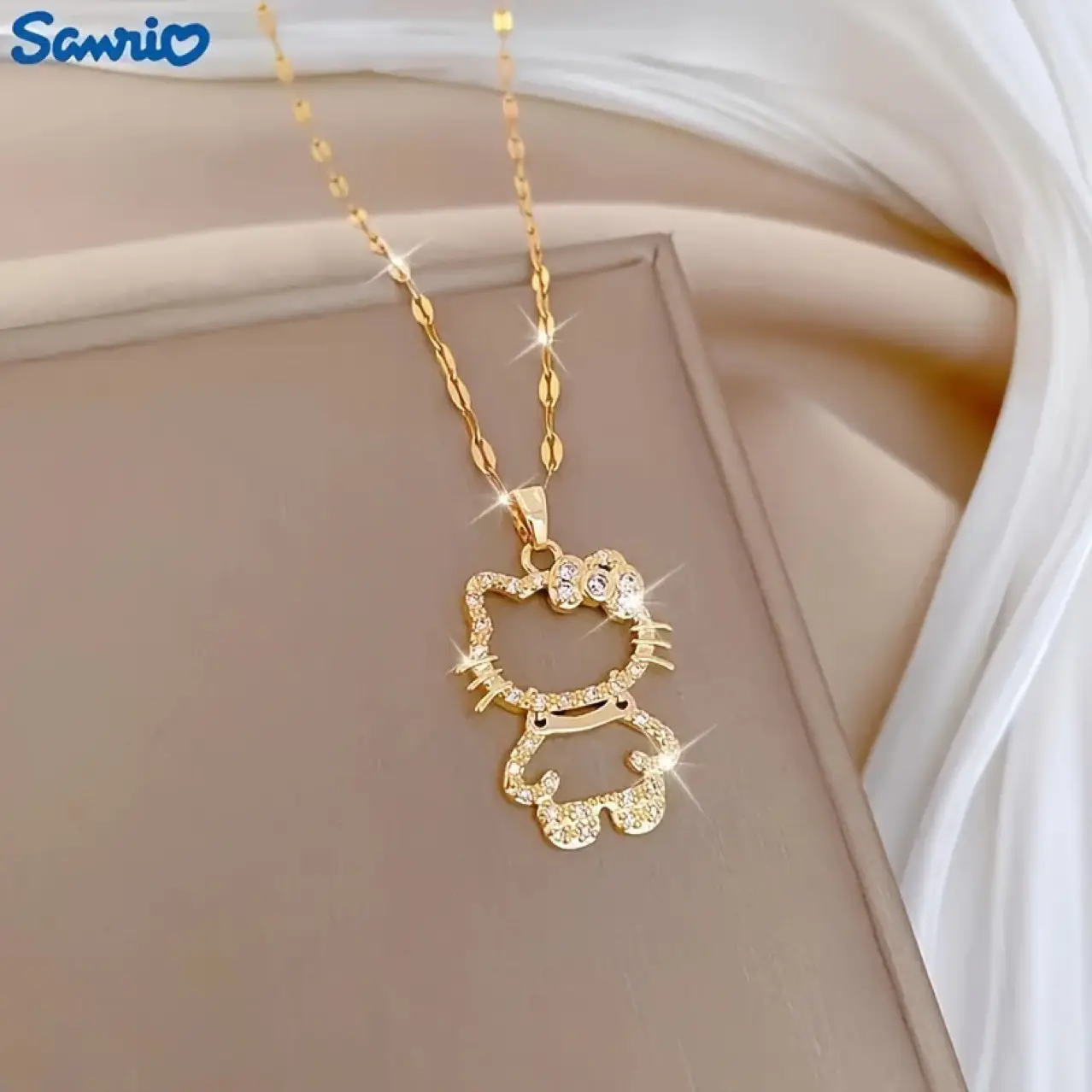 Gold Four-Leaf Flower Necklace with Zircon Clavicle Chain - Image 2